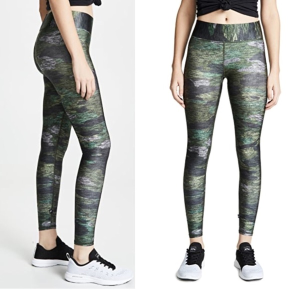 Terez Heathered Camo Tall Band Leggings Size M - Picture 10 of 10
